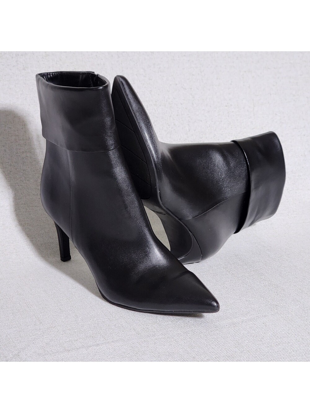 8M Mob Wife Office Chic Faux Leather Black Cuffed 3 inch Stiletto Ankle Booties